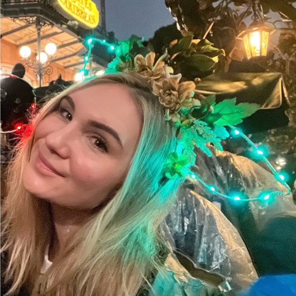 Disney Yoda Grogu Ears with Lights - Adult - Picture 5 of 5